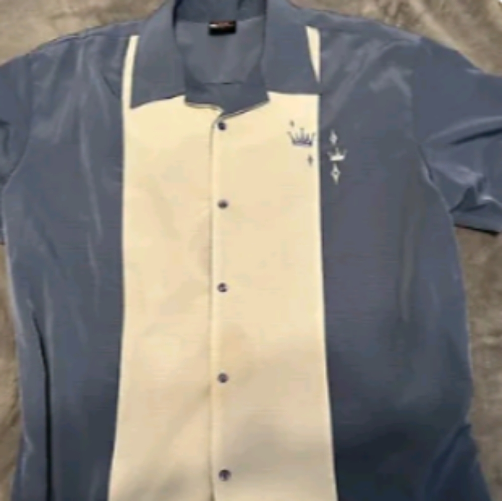 Bowling shirt